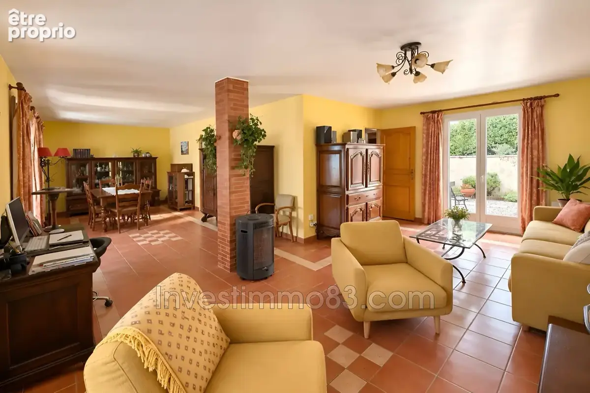 Maison 4 pièces 108 m² à vendre à Saint-Maximin-La-Sainte-Baume (83470) - photo 3