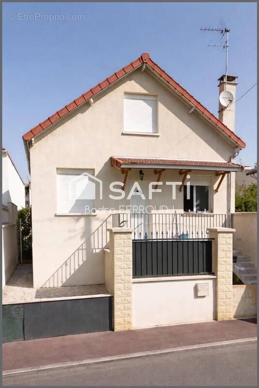 Photo 1 - Maison à LES PAVILLONS-SOUS-BOIS