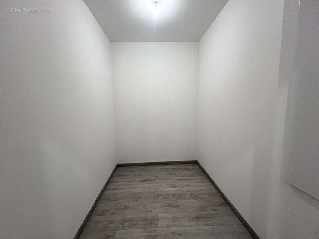 Appartement à VOLONNE