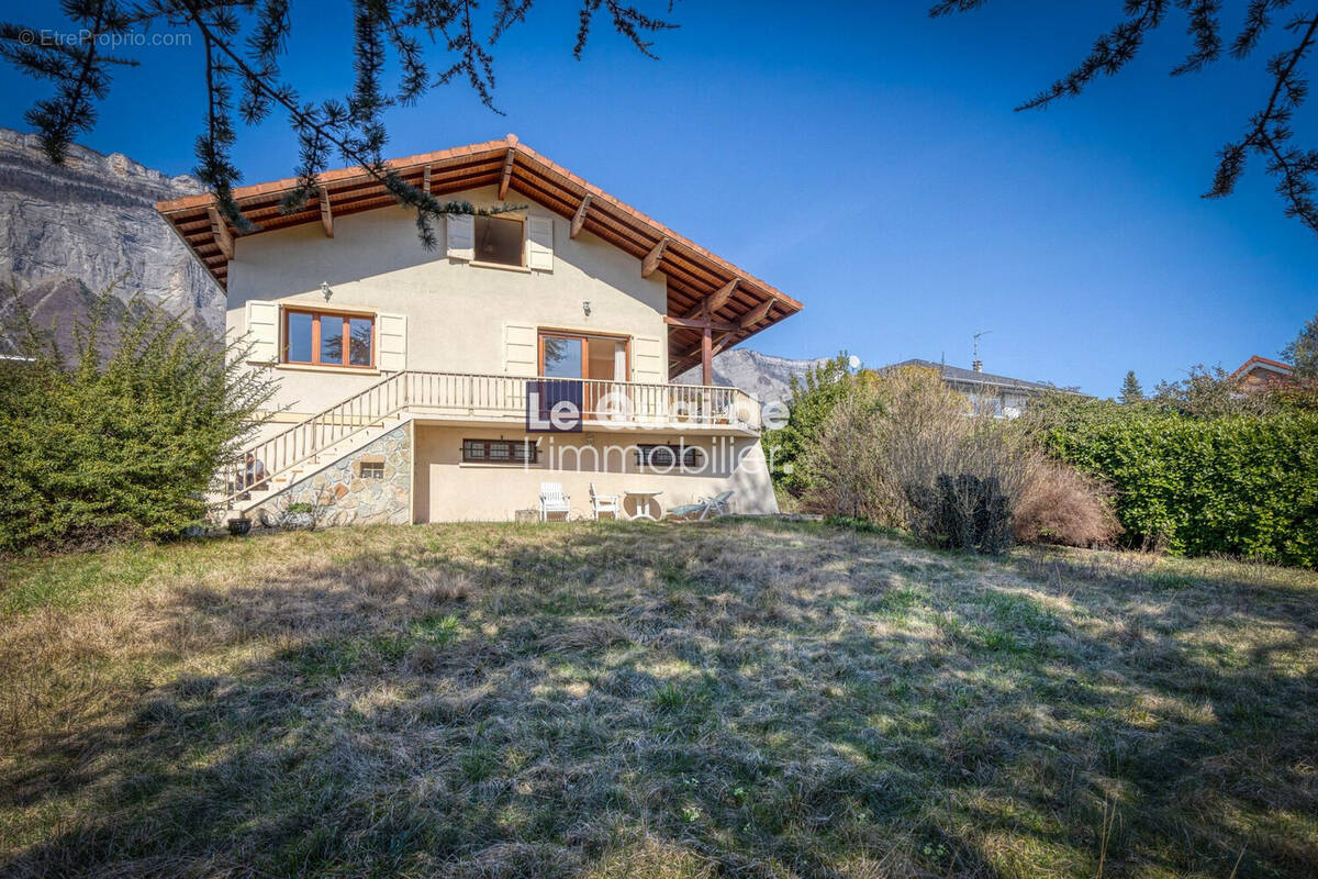 Maison à MONTBONNOT-SAINT-MARTIN