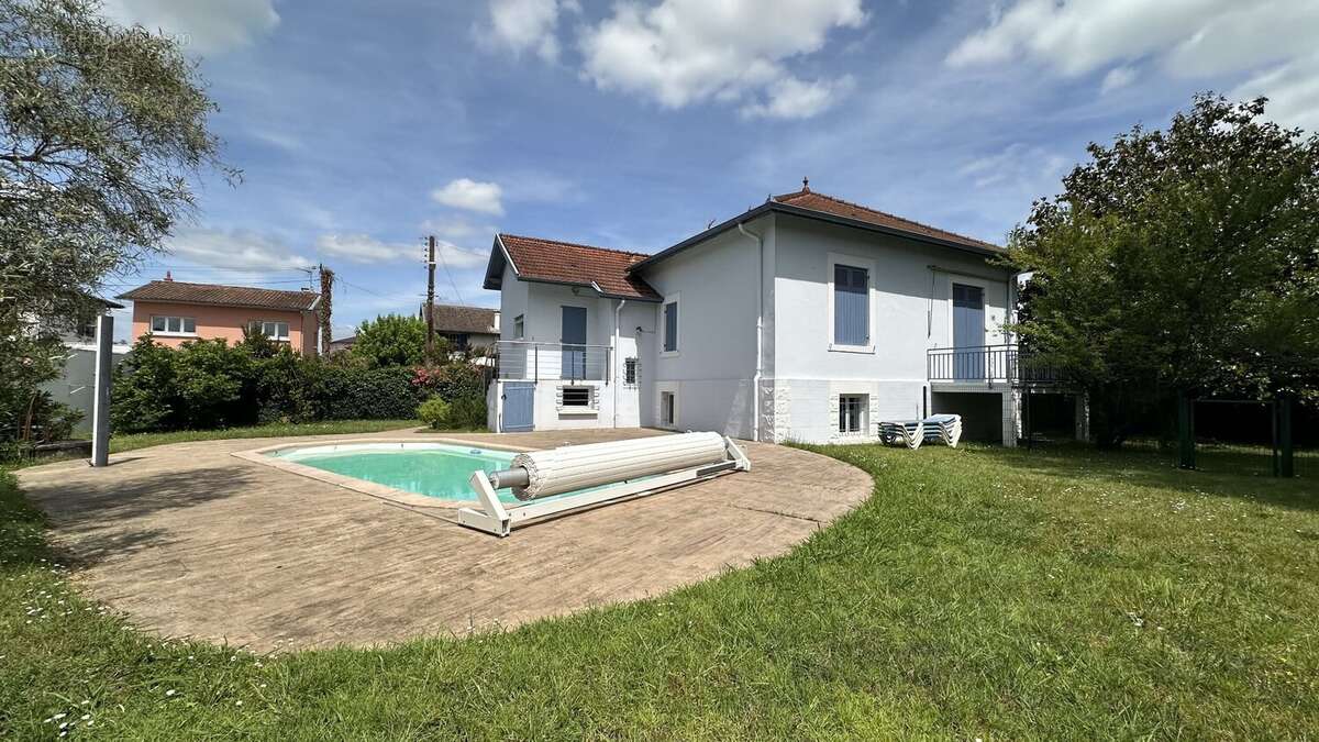 Maison de caractère dax quartier st vincent de 7 pièces de 190 m2 - photo 3