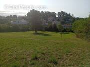 Terrain à CHATEAUNEUF-SUR-ISERE