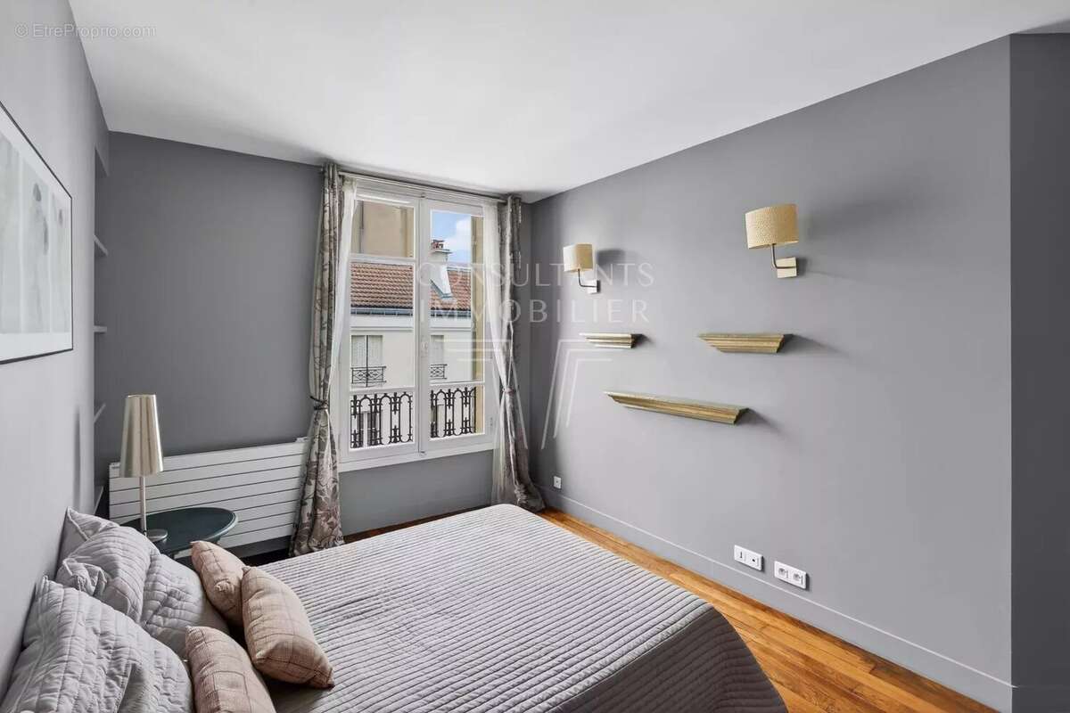 Appartement à NEUILLY-SUR-SEINE