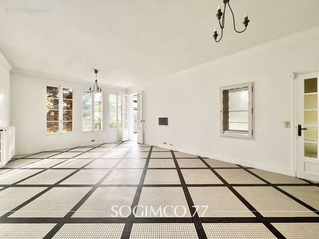 Maison à LAGNY-SUR-MARNE