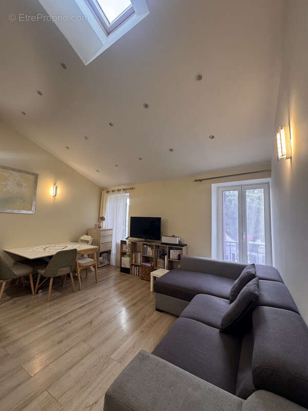 Appartement à LA TURBIE