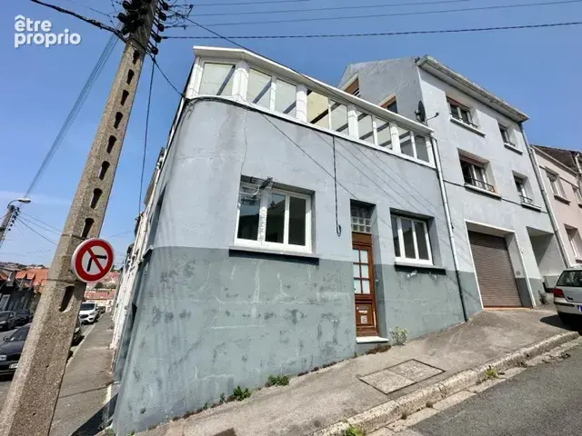 Maison de ville de 136 m2 4 chambres, Grande véranda et un appartement de de type 2 de 42 m2. 2 Garage - photo 8