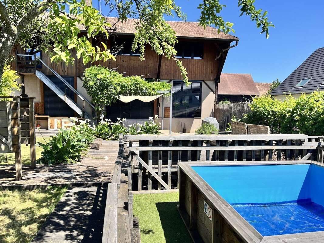 Jardin vue vers le Duplex - Appartement à EPFIG