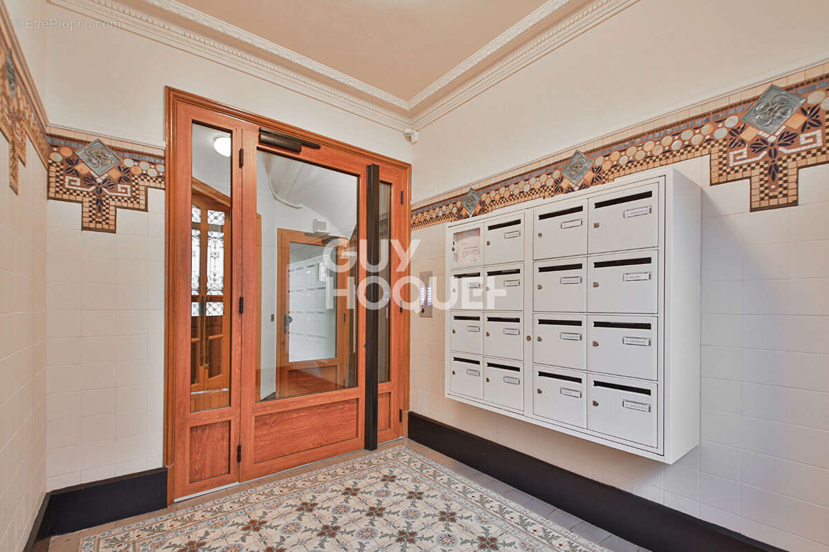 Appartement à PARIS-15E