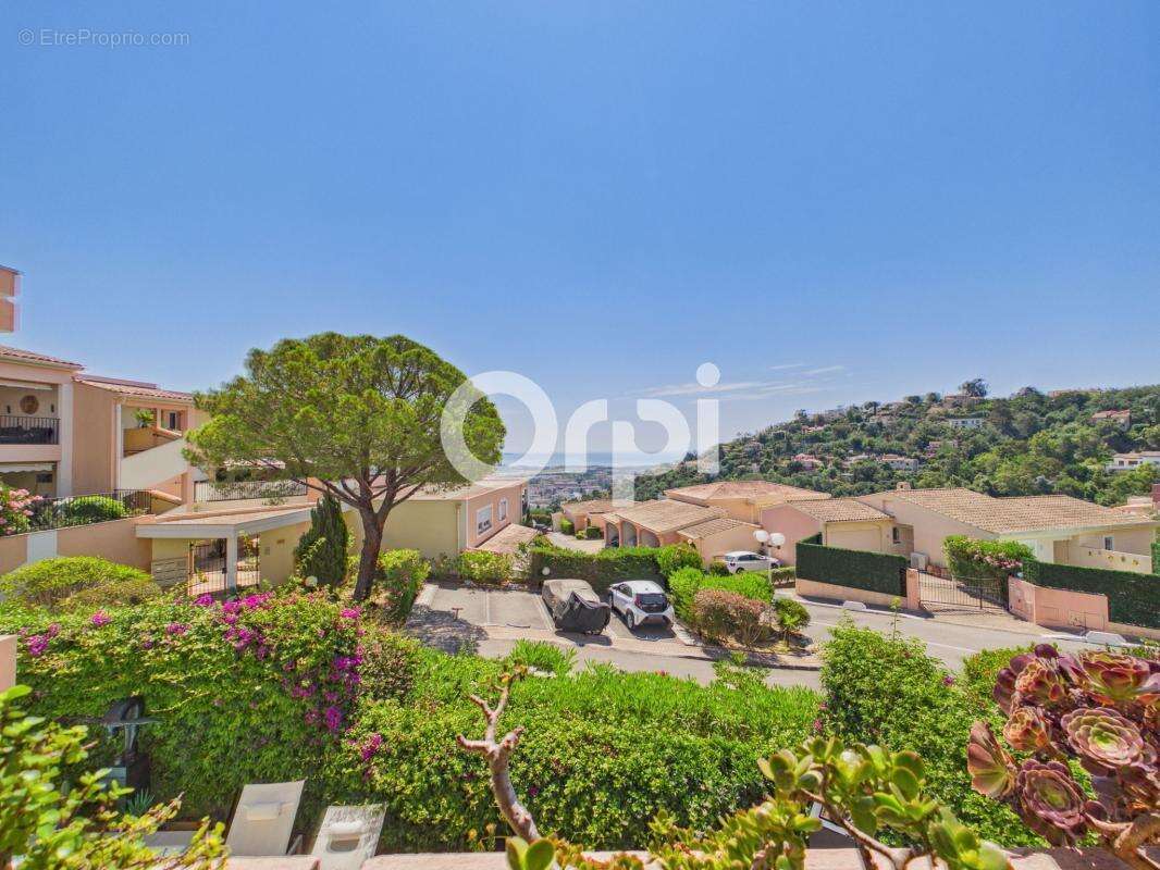 Appartement à MANDELIEU-LA-NAPOULE
