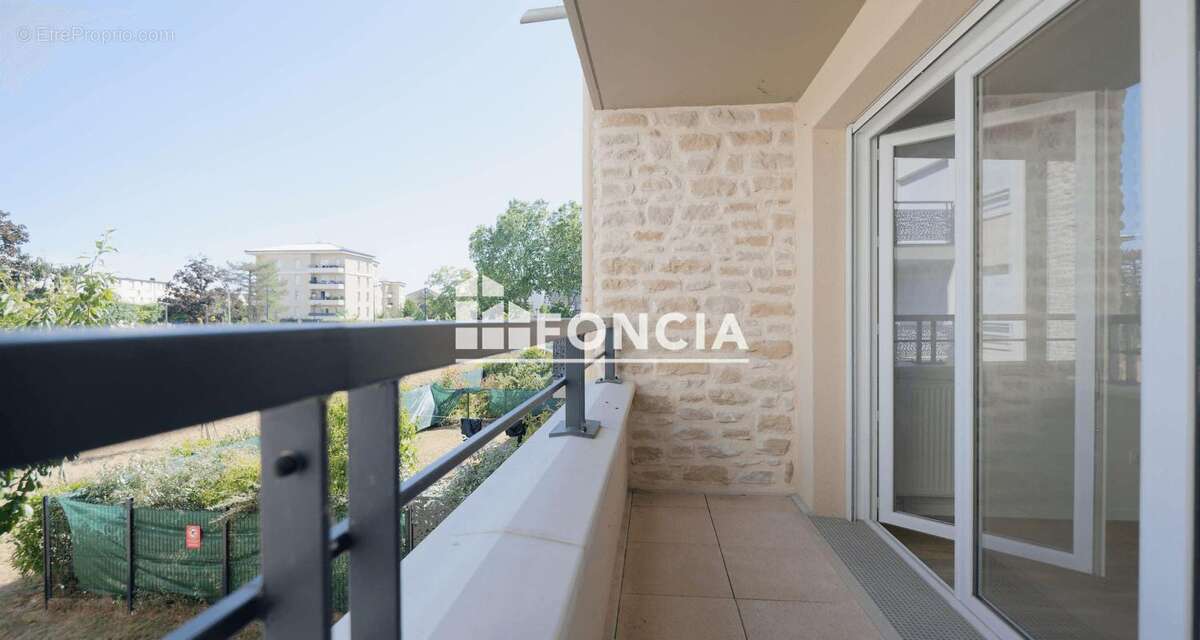 Appartement à DAMMARIE-LES-LYS