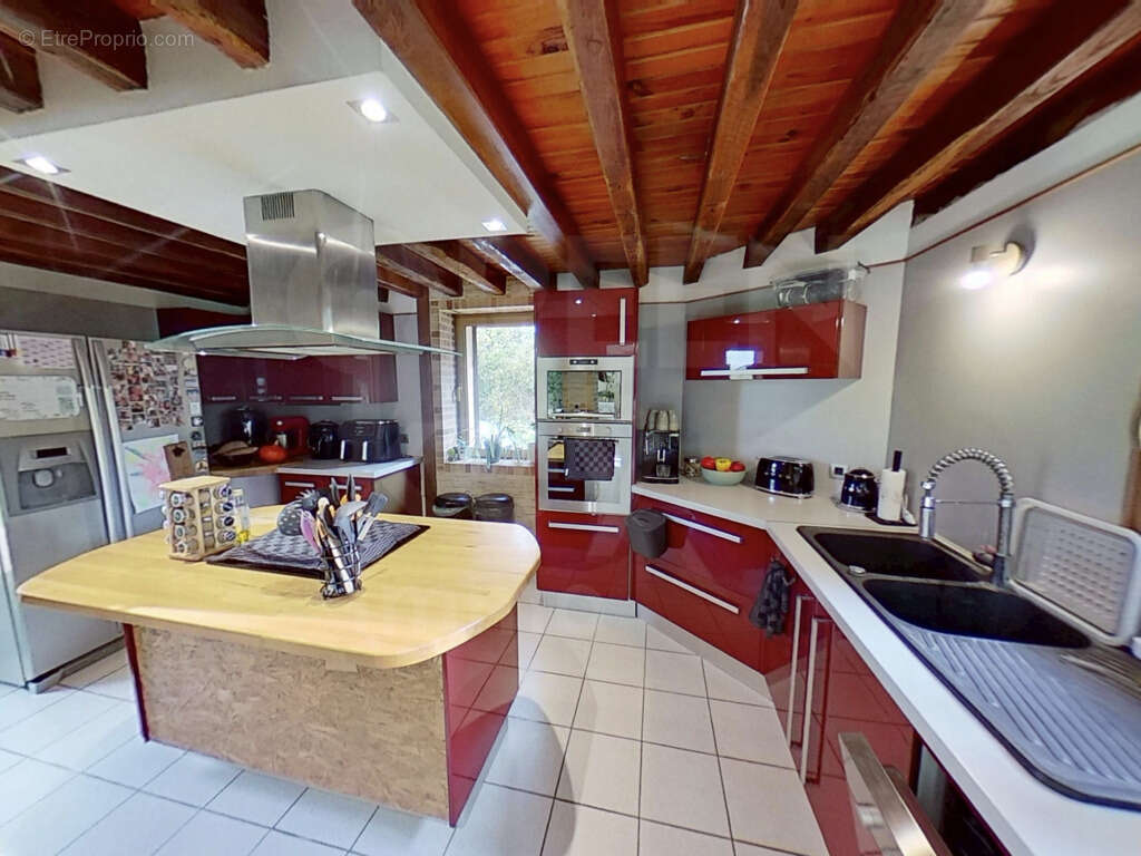 Maison à SAINT-MARTIN-DES-CHAMPS