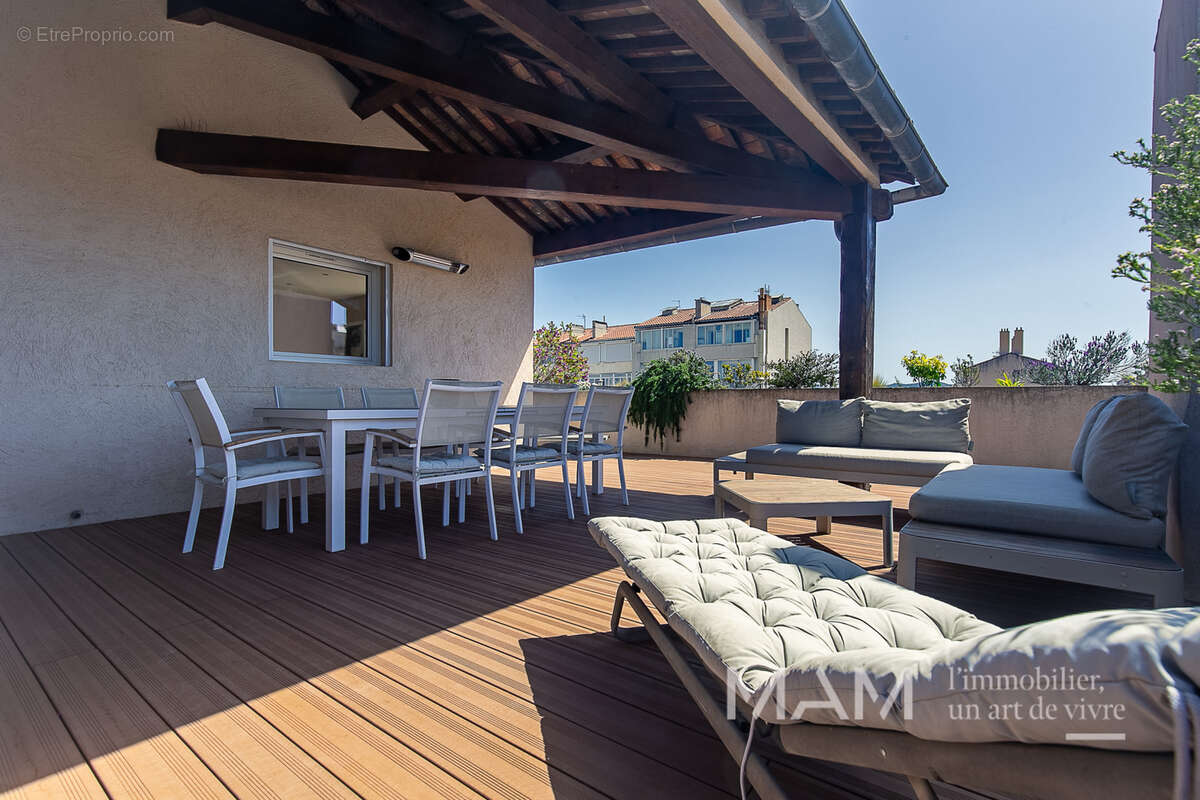 Appartement à MARSEILLE-6E