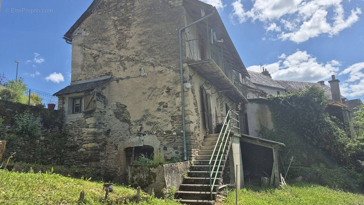 Maison à CASTELNAU-DE-MANDAILLES