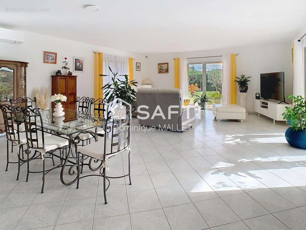 Photo 2 - Maison à BELLEGARDE