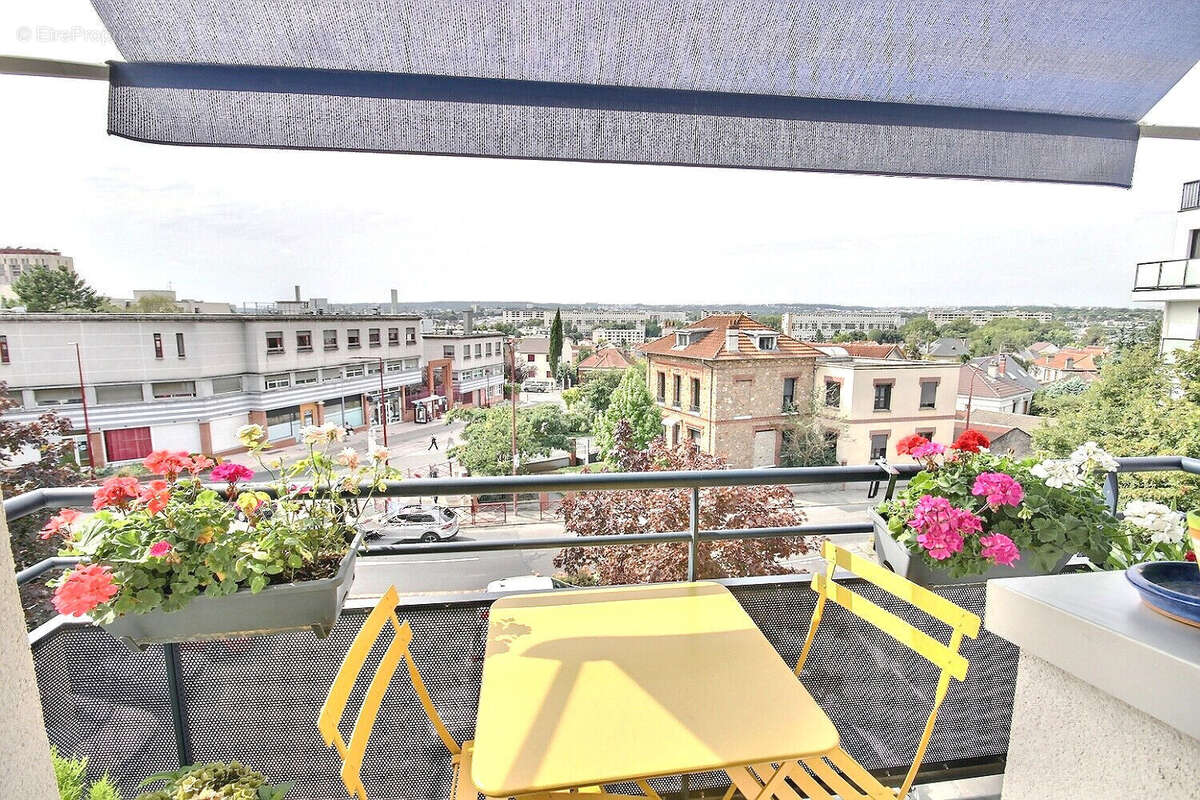 Appartement à FRESNES