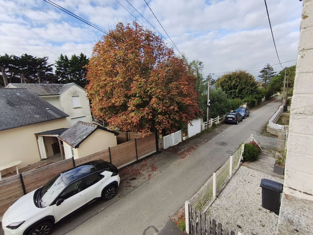 Appartement à JULLOUVILLE