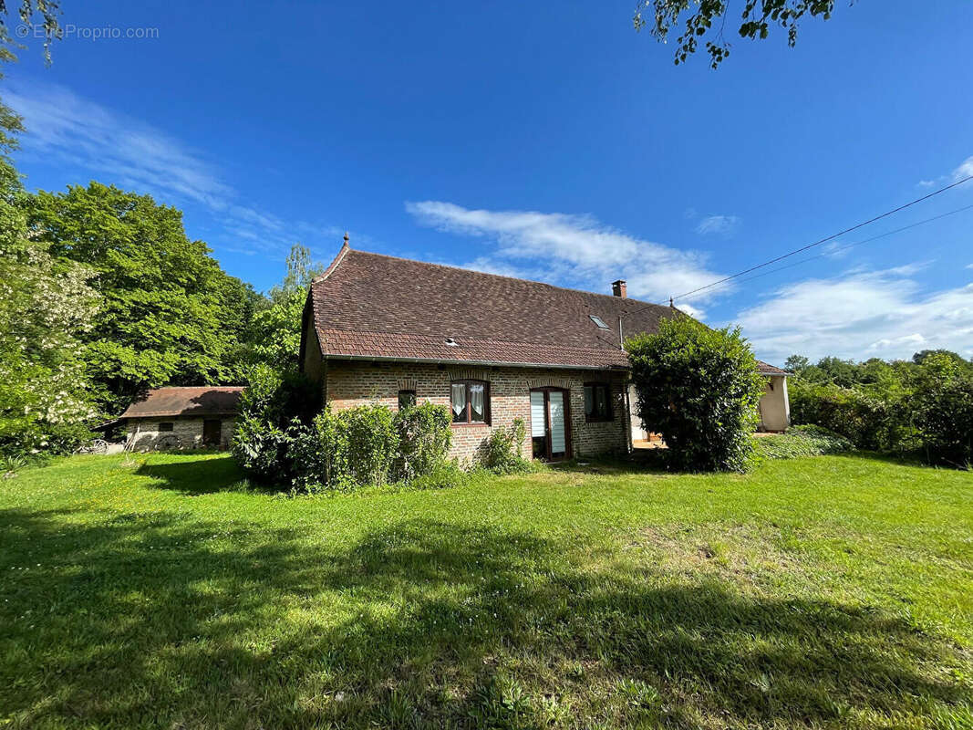 Maison à SAINT-USUGE
