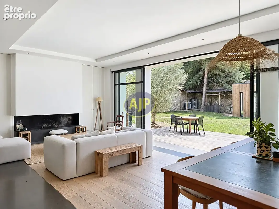 Mellinet / maison d'architecte - 291 m² - photo 3