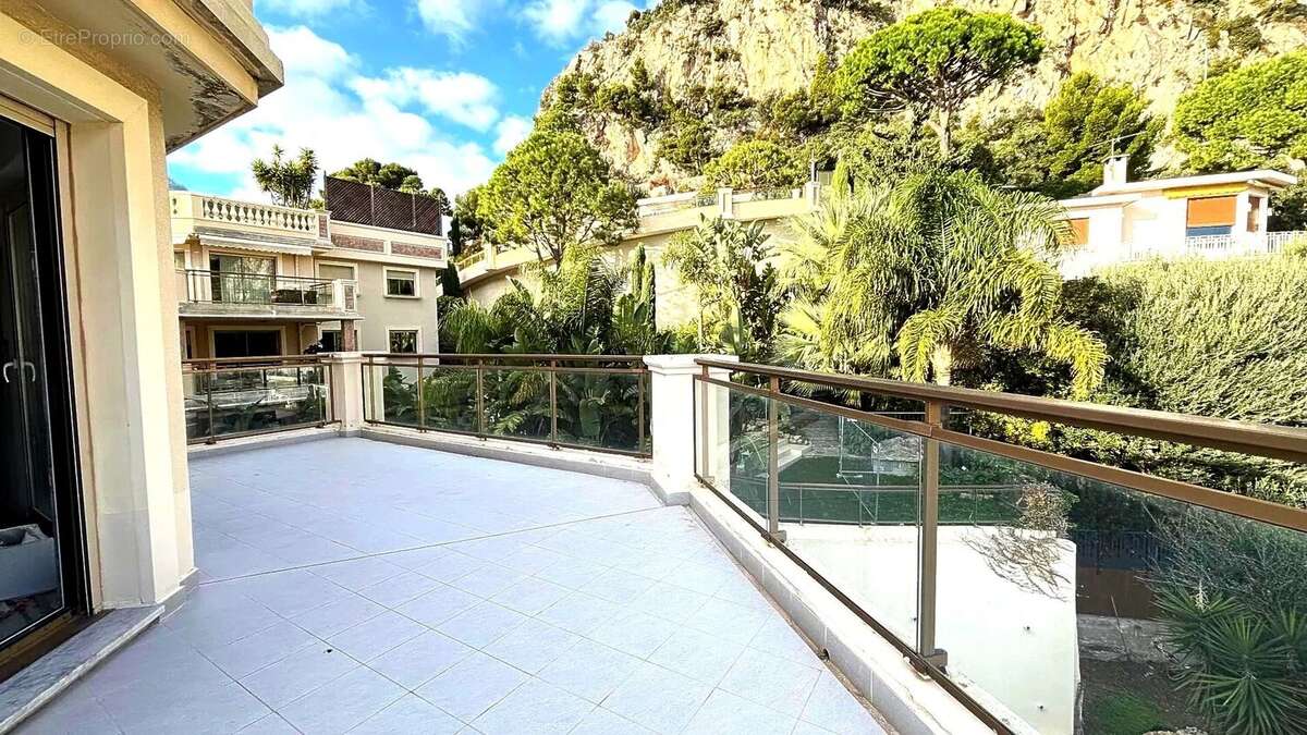 Appartement à CAP-D'AIL
