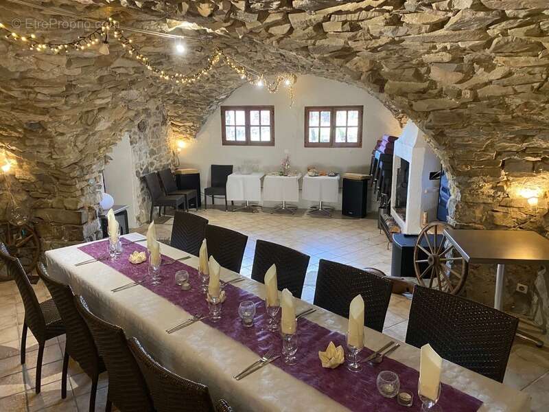 Commerce à LARDIER-ET-VALENCA