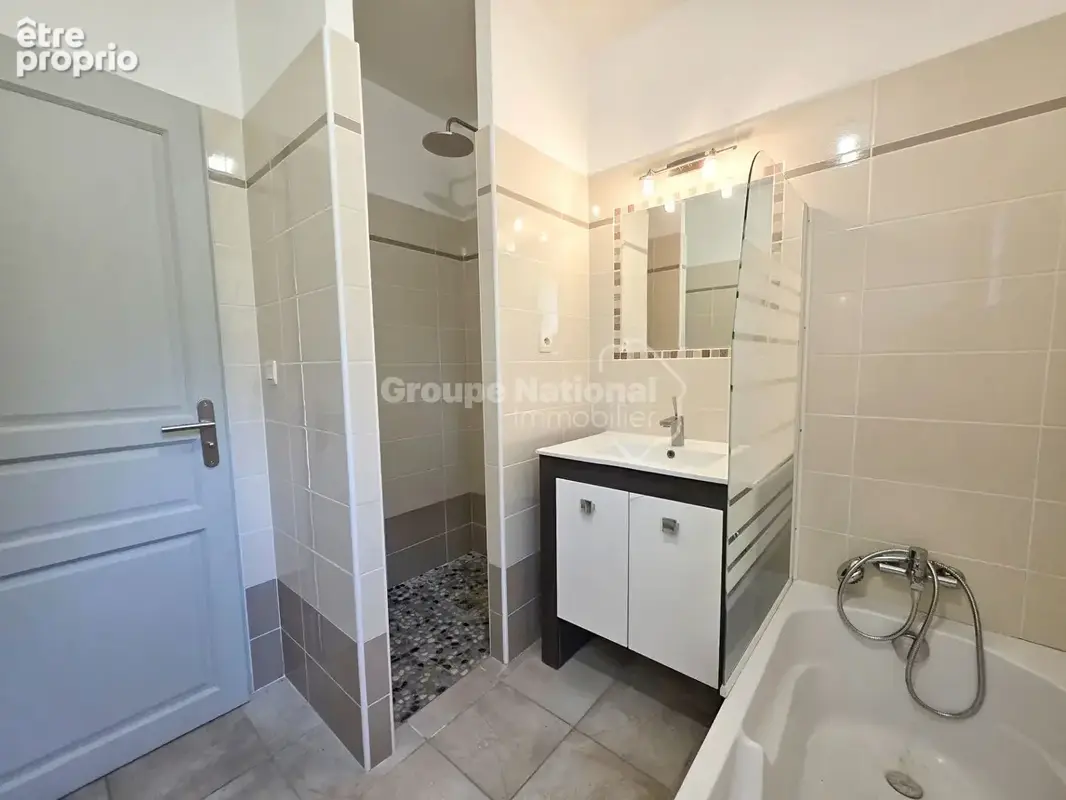 Maison de plain-pied T4 -116 m² -Terrain 3166 m² - Cadre verdoyant et sans vis-à-vis - photo 11