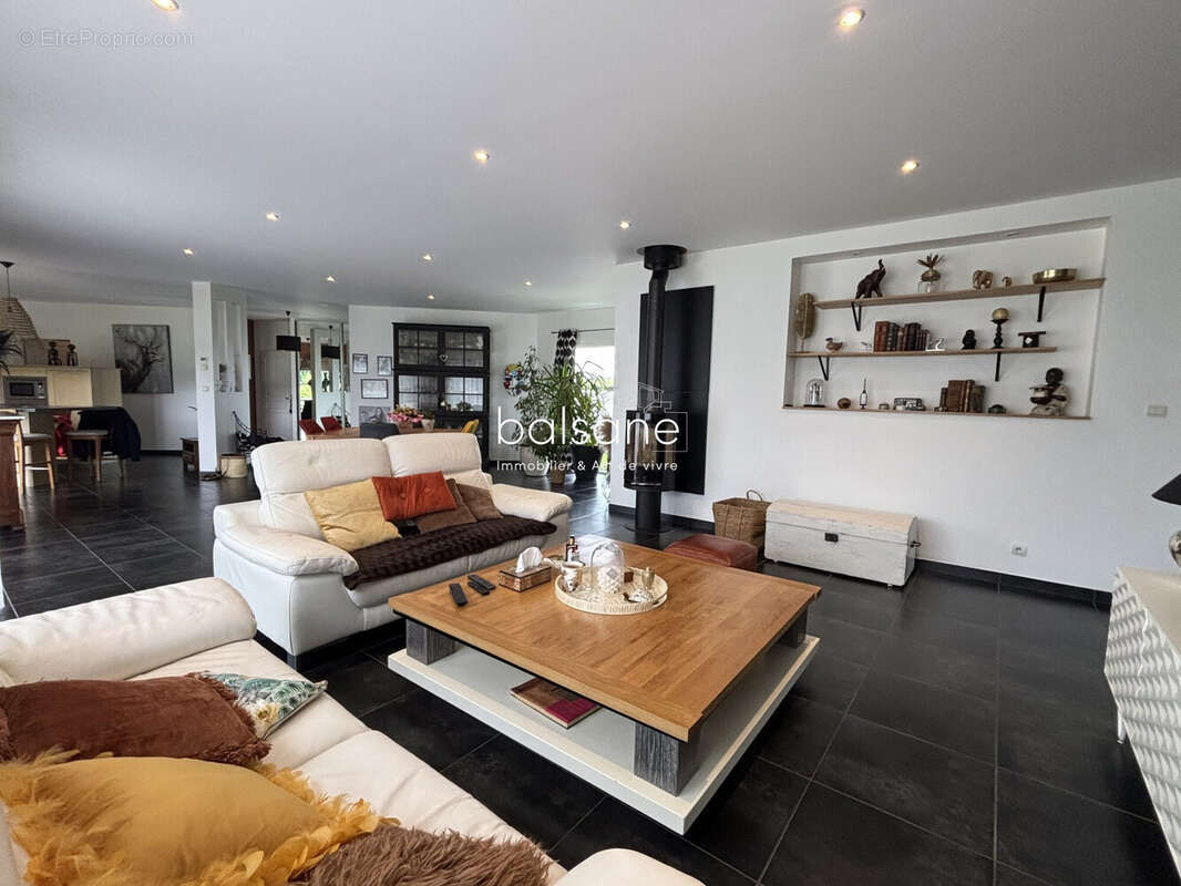 Maison à VILLERS-ECALLES