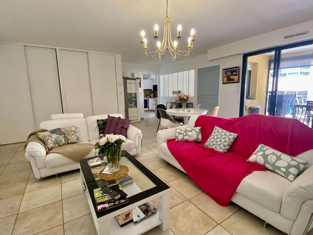 Appartement à SIX-FOURS-LES-PLAGES