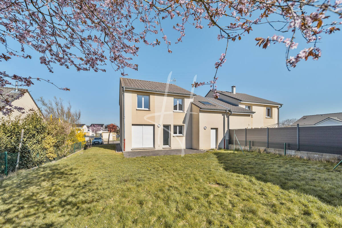 Maison à HUSSIGNY-GODBRANGE