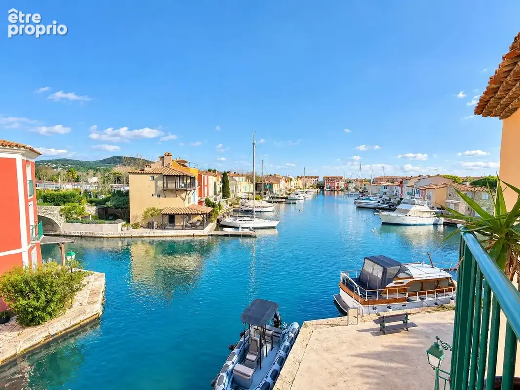 662348918a914fee92060289c5b07eba - Appartement à GRIMAUD