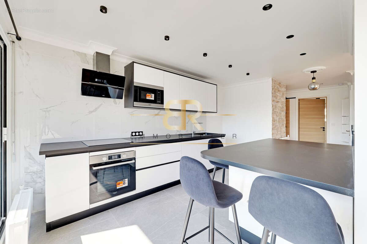 Appartement à PARIS-12E