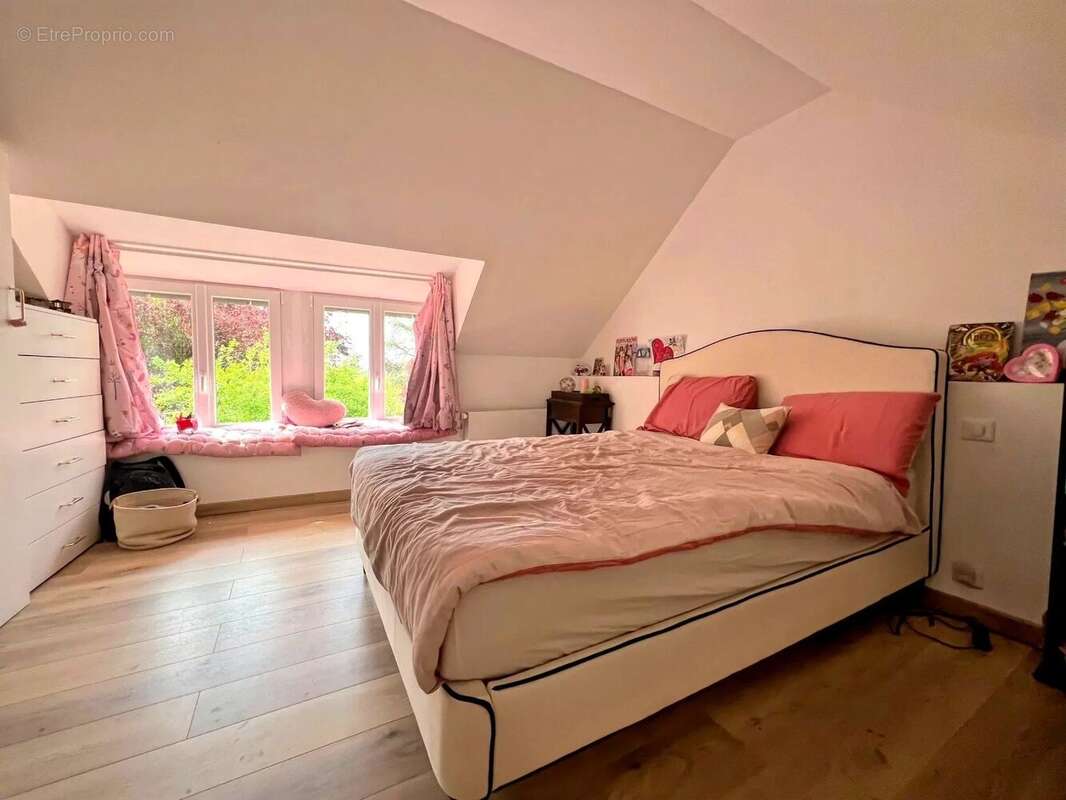 Maison à HOUDAN