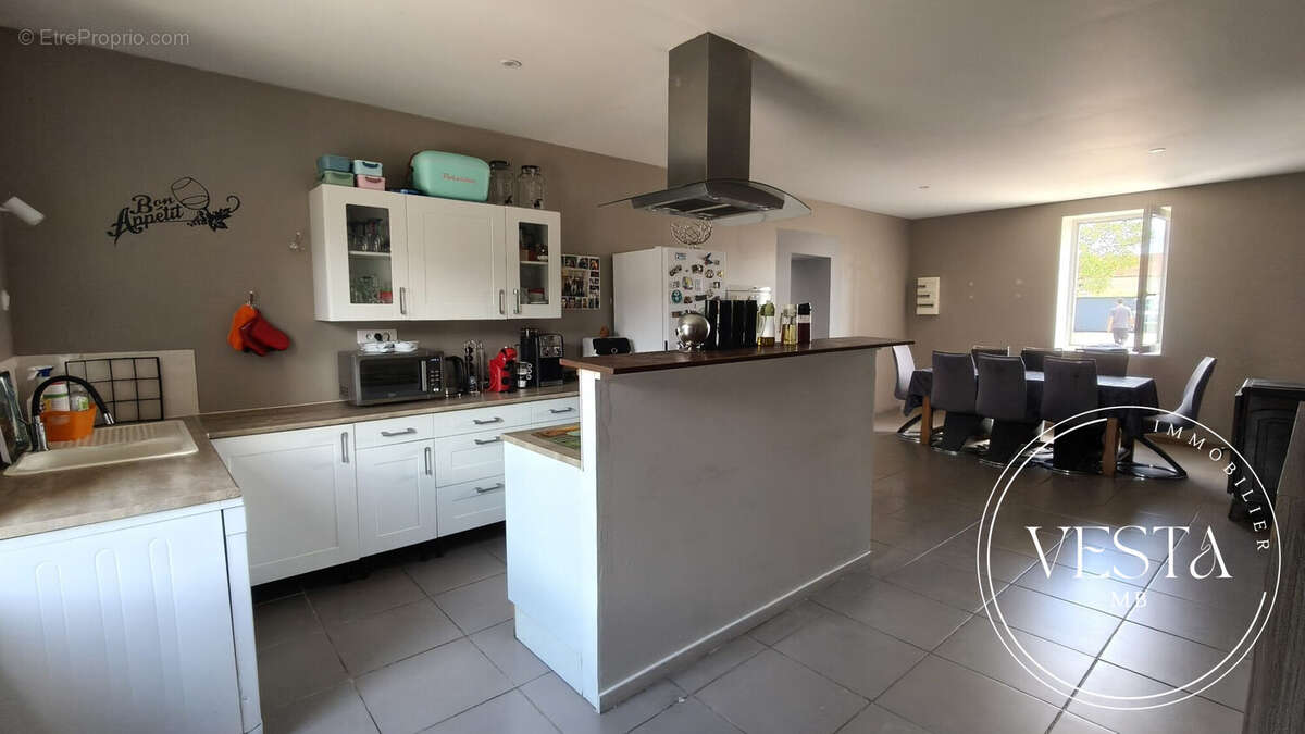 Maison 149 m² à Palleau  - photo 2