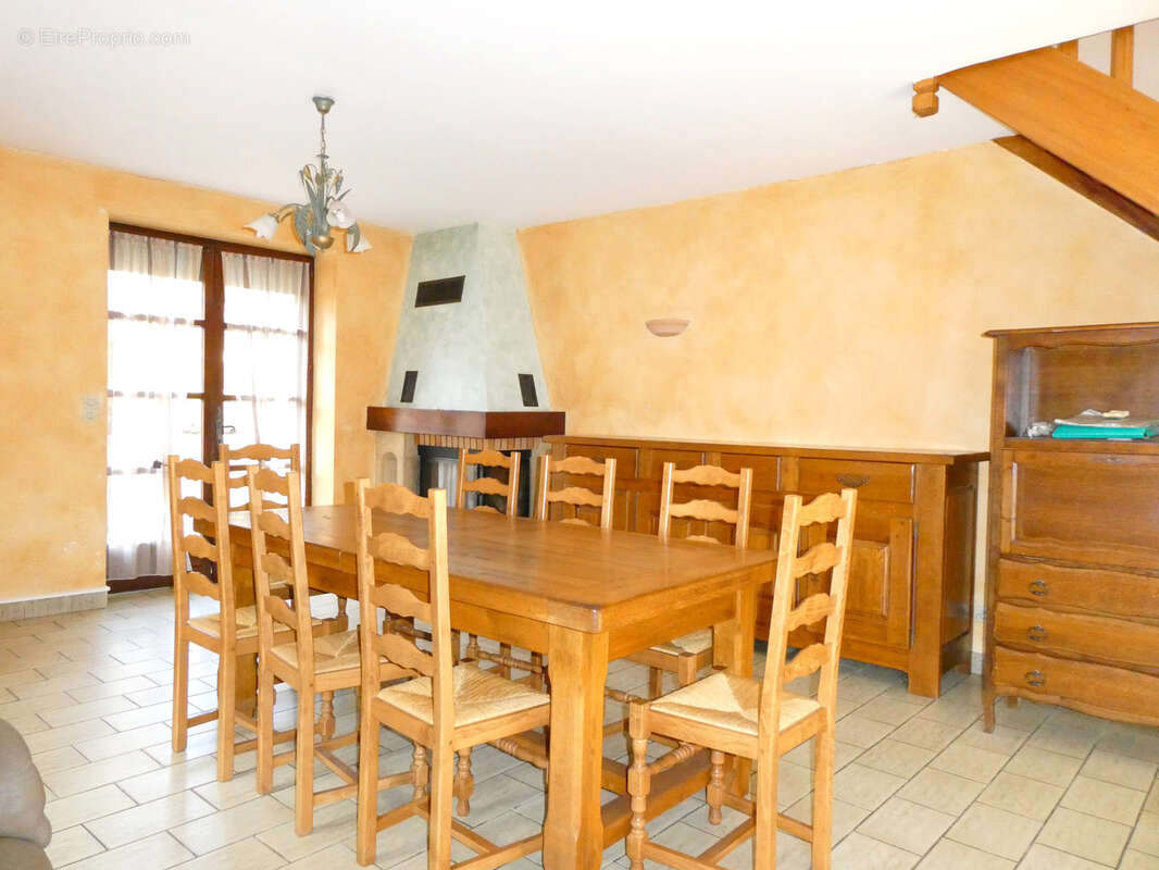 Maison à HAUTE-RIVOIRE