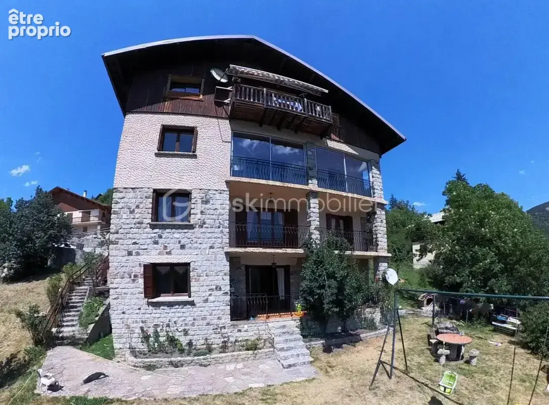 Maison à ALLOS