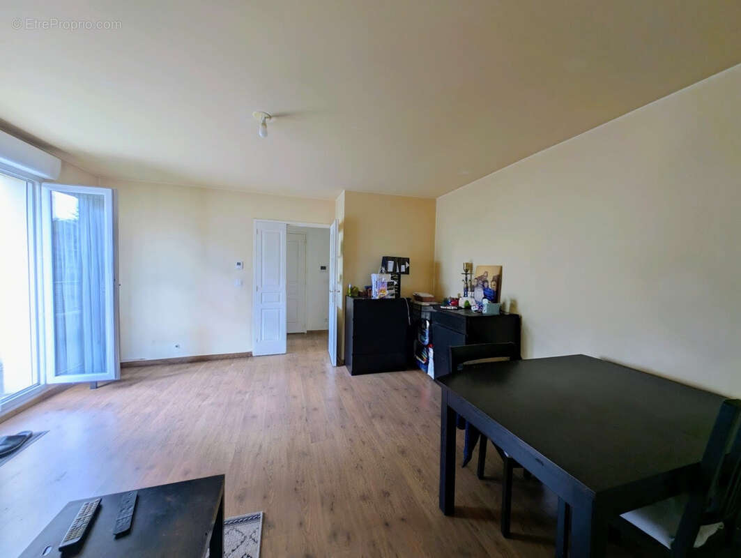 Appartement à CERNY