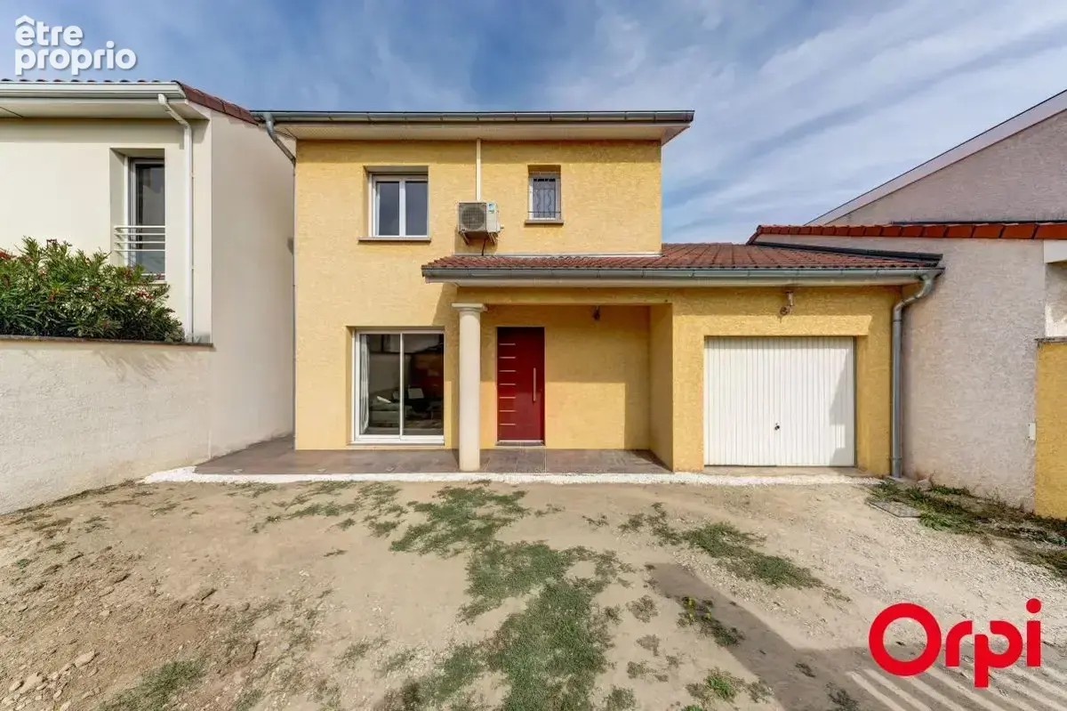 Maison récente de 105 m² avec quatre chambres sur un terrain de 317 m² à Vaulx-en-Velin - photo 1