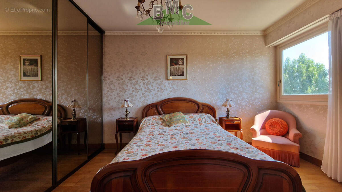 Appartement à LE PLESSIS-BOUCHARD