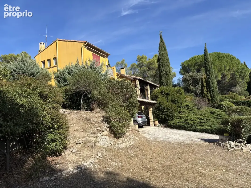 Photo Maison à Beaucaire au prix de 490 000€
