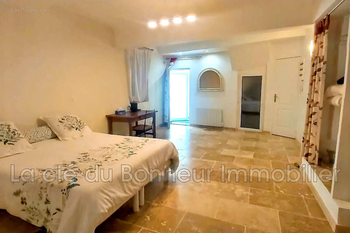 Maison à PUIMOISSON