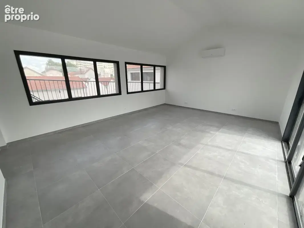 Appartement 5 pièces 146 m² à vendre à Saint-Andre-Les-Vergers (10120) - photo 2