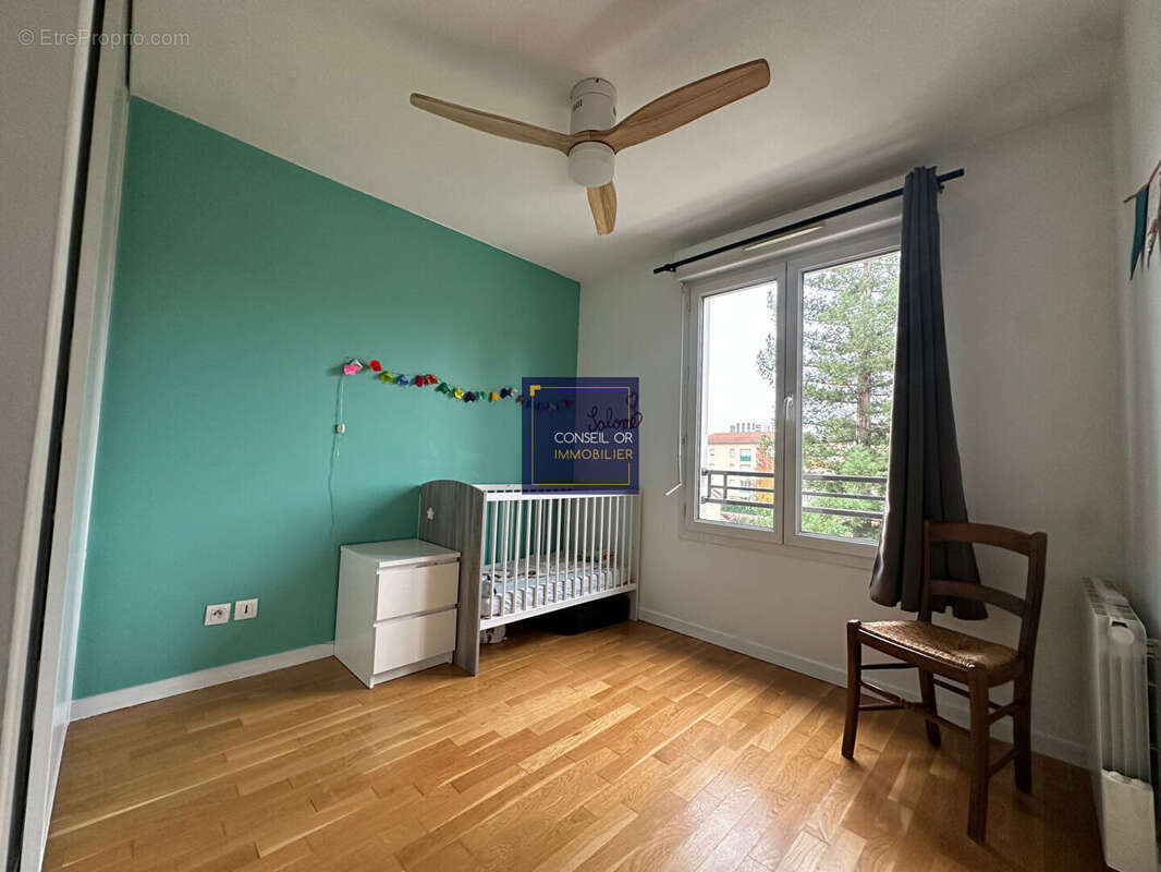 Appartement à SAINT-GENIS-LAVAL