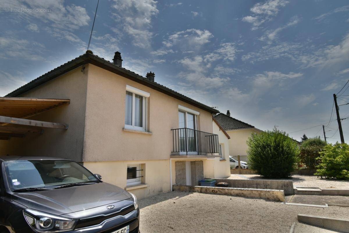 Maison à BEVILLE-LE-COMTE
