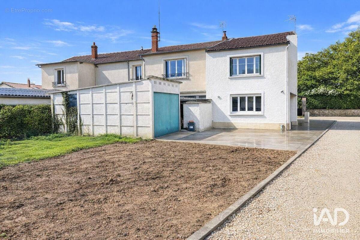 Photo 1 - Maison à CHEVREUSE