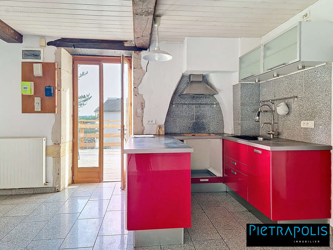 Maison à LA CLAYETTE