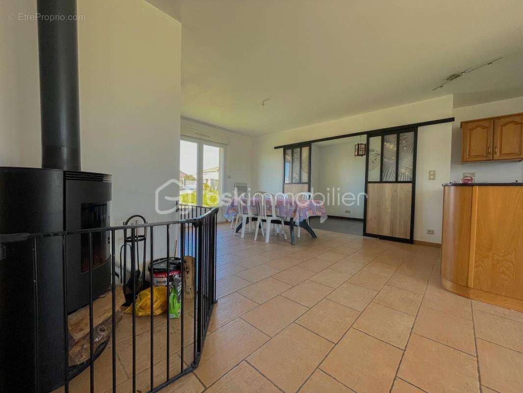 Maison à SAINT-JUNIEN