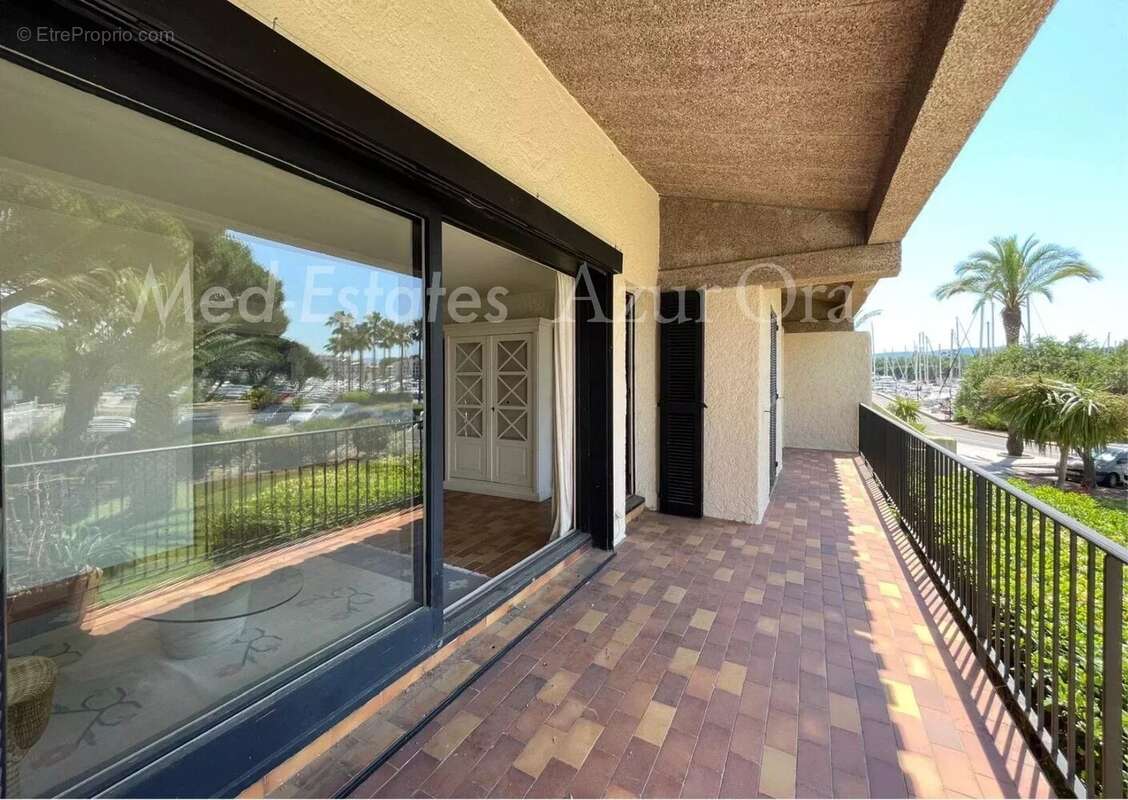 Appartement à GRIMAUD