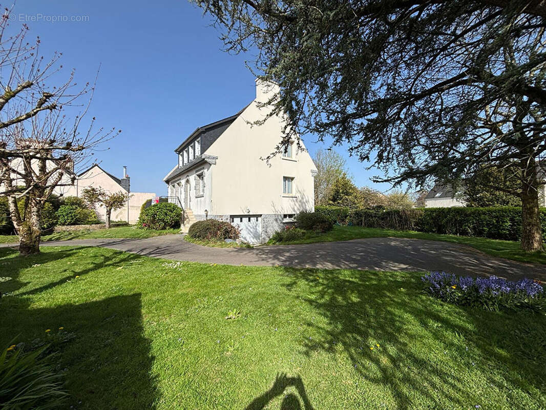 Maison à PLOUGONVEN