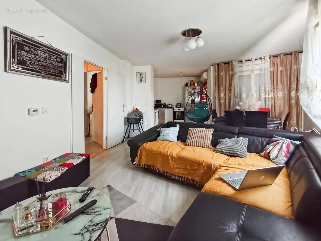 Appartement à ROSNY-SOUS-BOIS