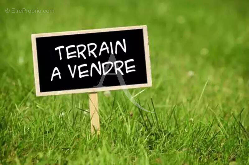 Terrain à CHEMERY