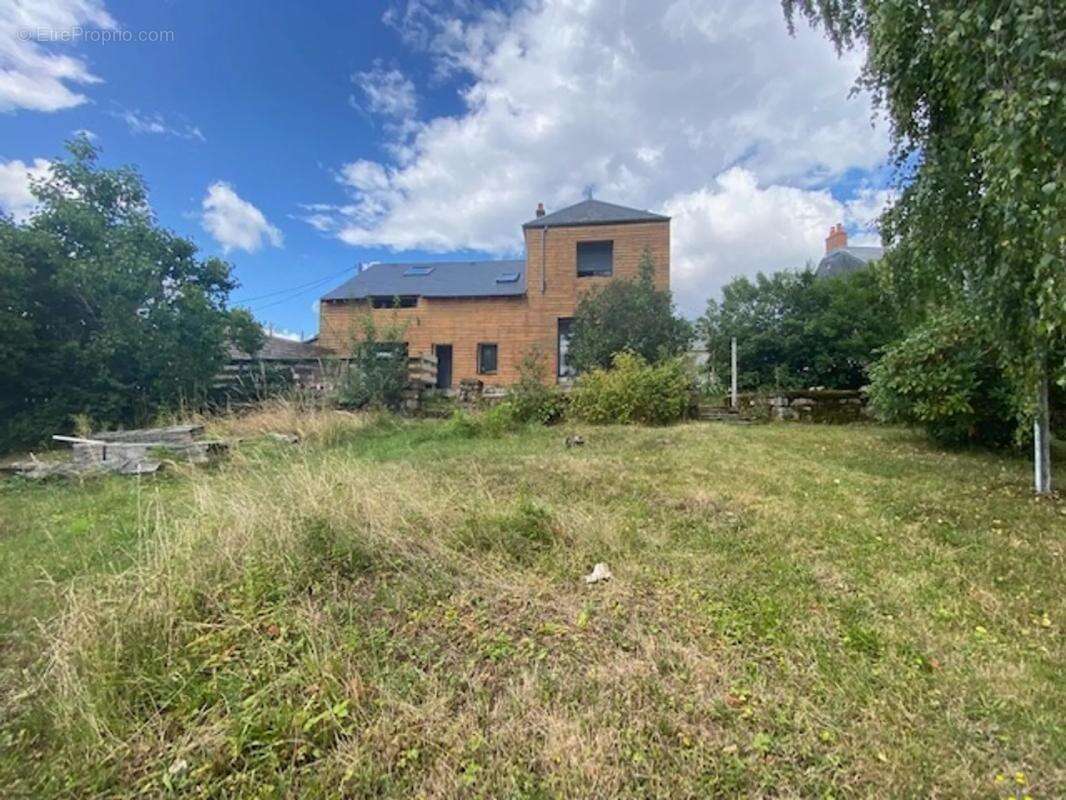 Maison à CHATEAU-CHINON(VILLE)